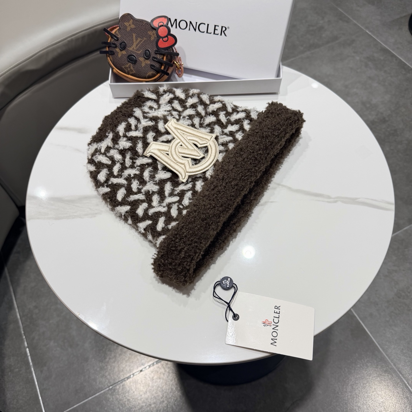 蒙口针织帽MONCLER毛线帽👍质量非常柔软舒服，保暖又时尚，简约大气，百搭款