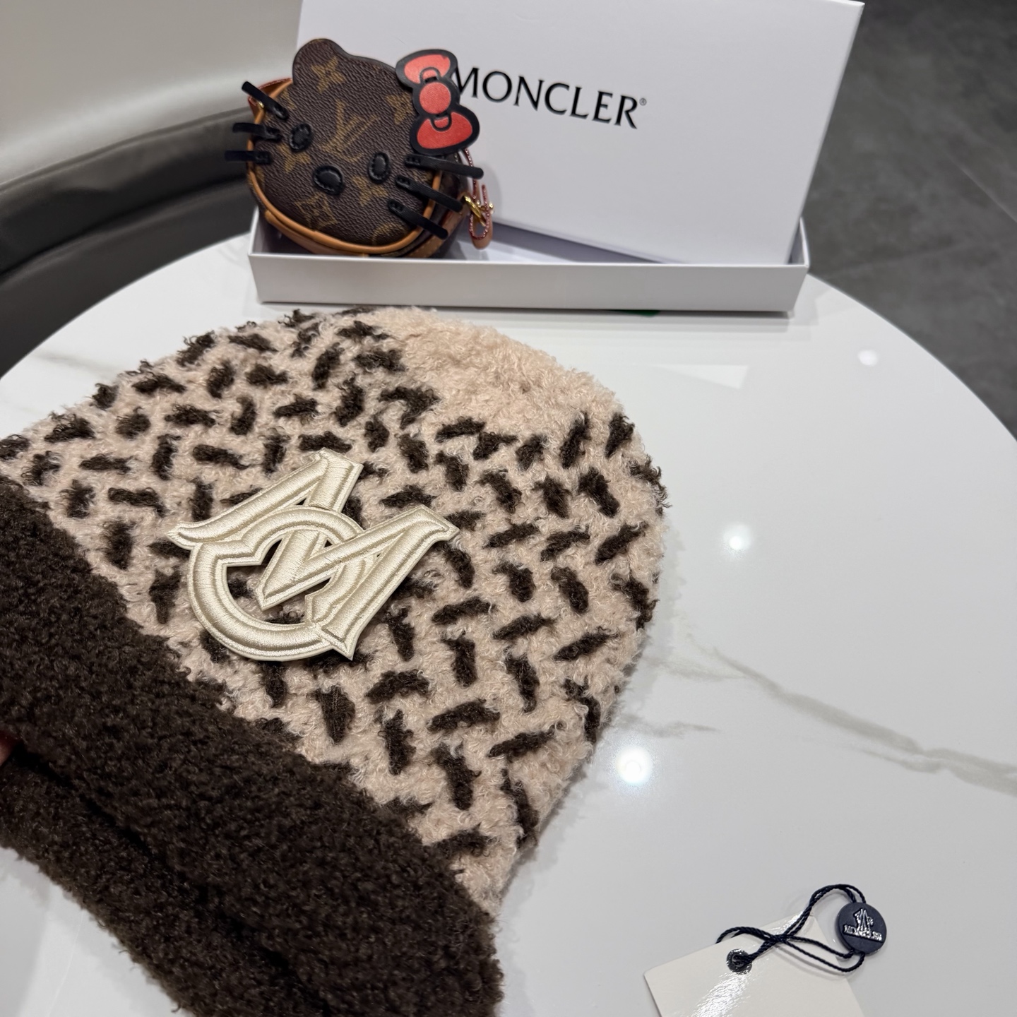 蒙口针织帽MONCLER毛线帽👍质量非常柔软舒服，保暖又时尚，简约大气，百搭款