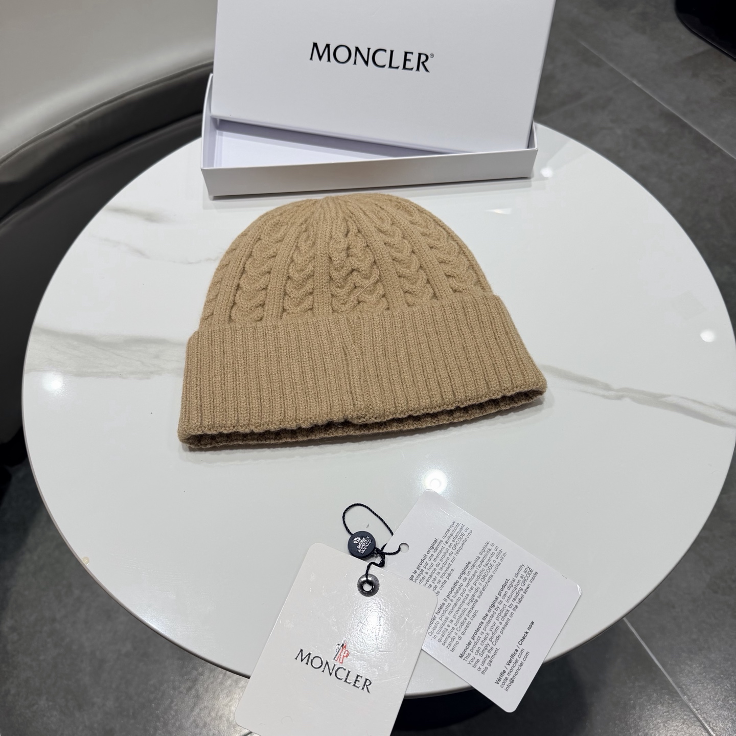 蒙口Moncler盟可睐💥针织帽，原单复刻.非常柔软亲肤，弹性很好💓有质感又非常百搭的款式~保暖的  羊绒毛线帽，均码有