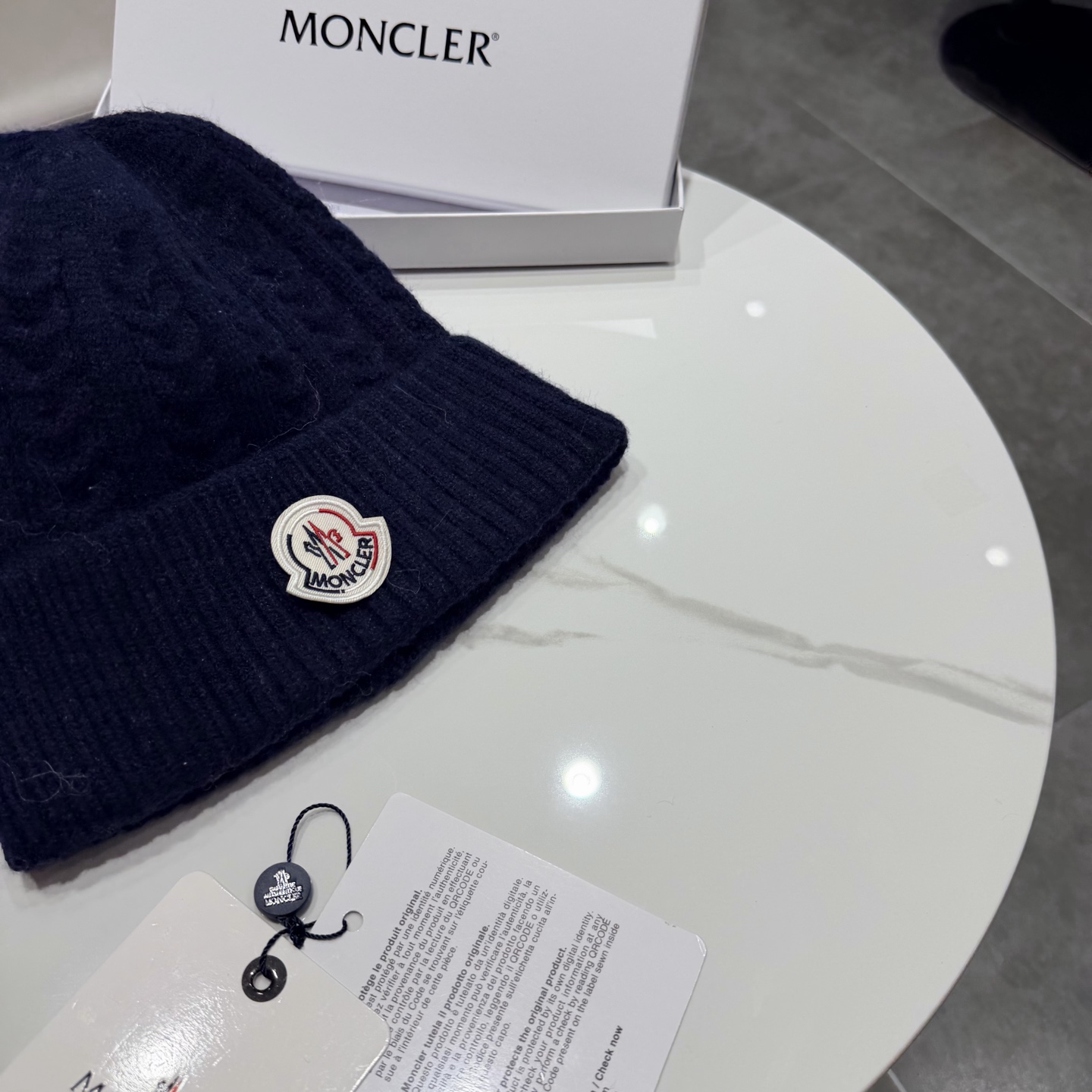 蒙口Moncler盟可睐💥针织帽，原单复刻.非常柔软亲肤，弹性很好💓有质感又非常百搭的款式~保暖的  羊绒毛线帽，均码有