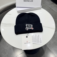 高版本!!! 蒙口MONCLER高品质针织兔羊毛毛线帽 超经典不过时的一款秋冬冷帽🥶 懂货的小姐姐必入款,帽型质量市场都 高版本!!! 蒙口MONCLER高品质针织兔羊毛毛线帽 超经典不过时的一款秋冬冷帽🥶 懂货的小姐姐必入款,帽型质量市场都