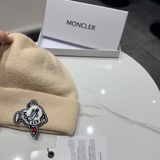 高版本!!! 蒙口MONCLER高品质针织兔羊毛毛线帽 超经典不过时的一款秋冬冷帽🥶 懂货的小姐姐必入款,帽型质量市场都 高版本!!! 蒙口MONCLER高品质针织兔羊毛毛线帽 超经典不过时的一款秋冬冷帽🥶 懂货的小姐姐必入款,帽型质量市场都