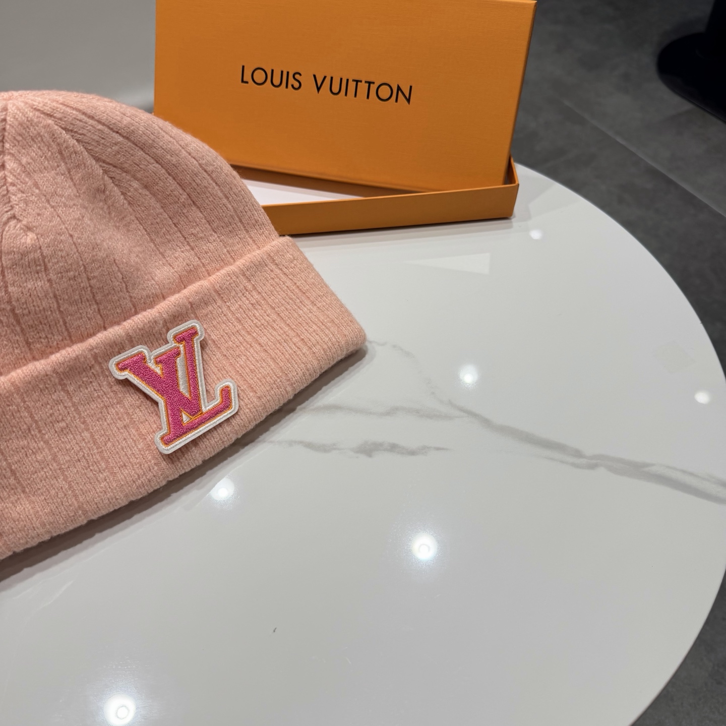 路易威登棒球帽 LouisVuitton😍新款LV毛线帽，百搭款🤗男女通用！跑量！ 