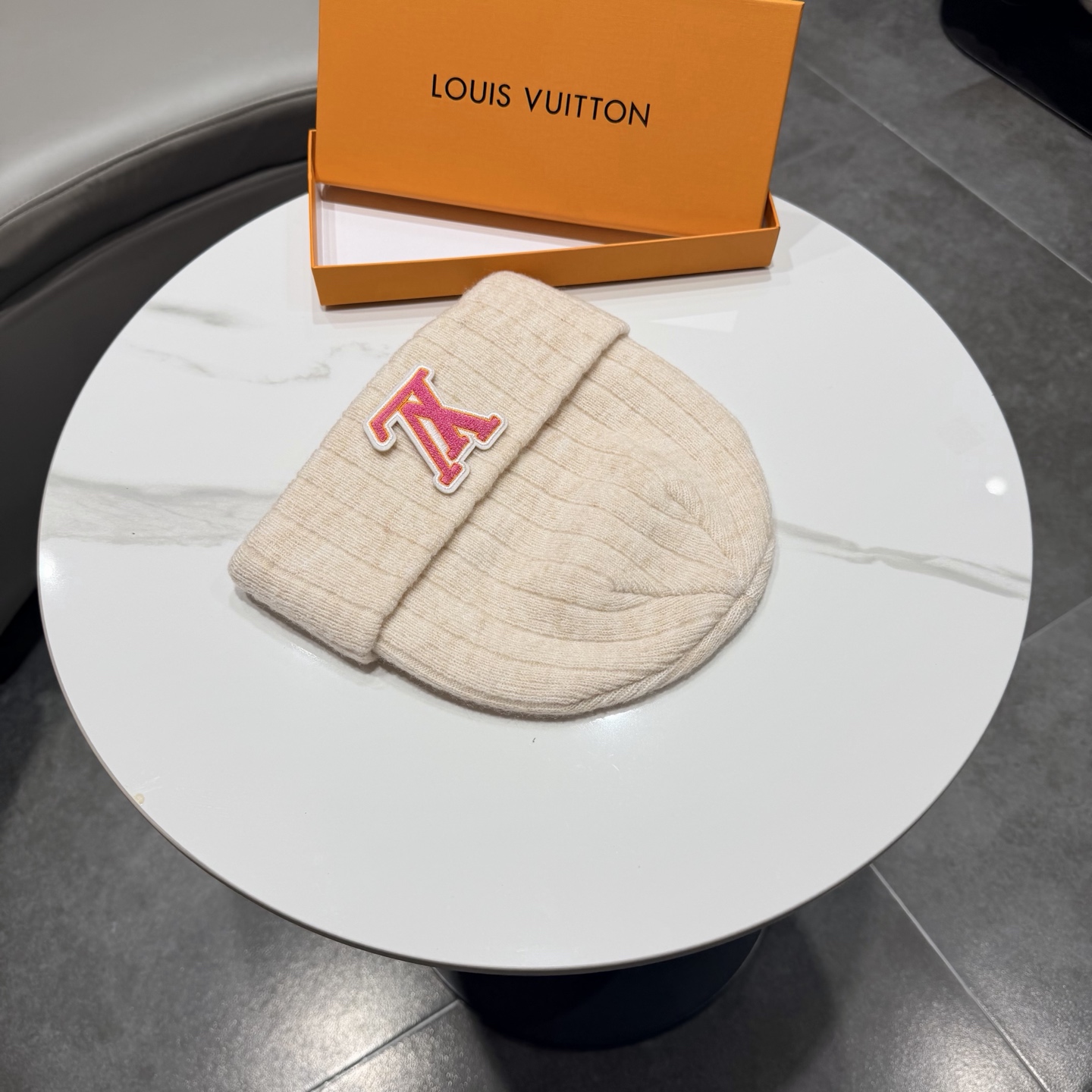 路易威登棒球帽 LouisVuitton😍新款LV毛线帽，百搭款🤗男女通用！跑量！
