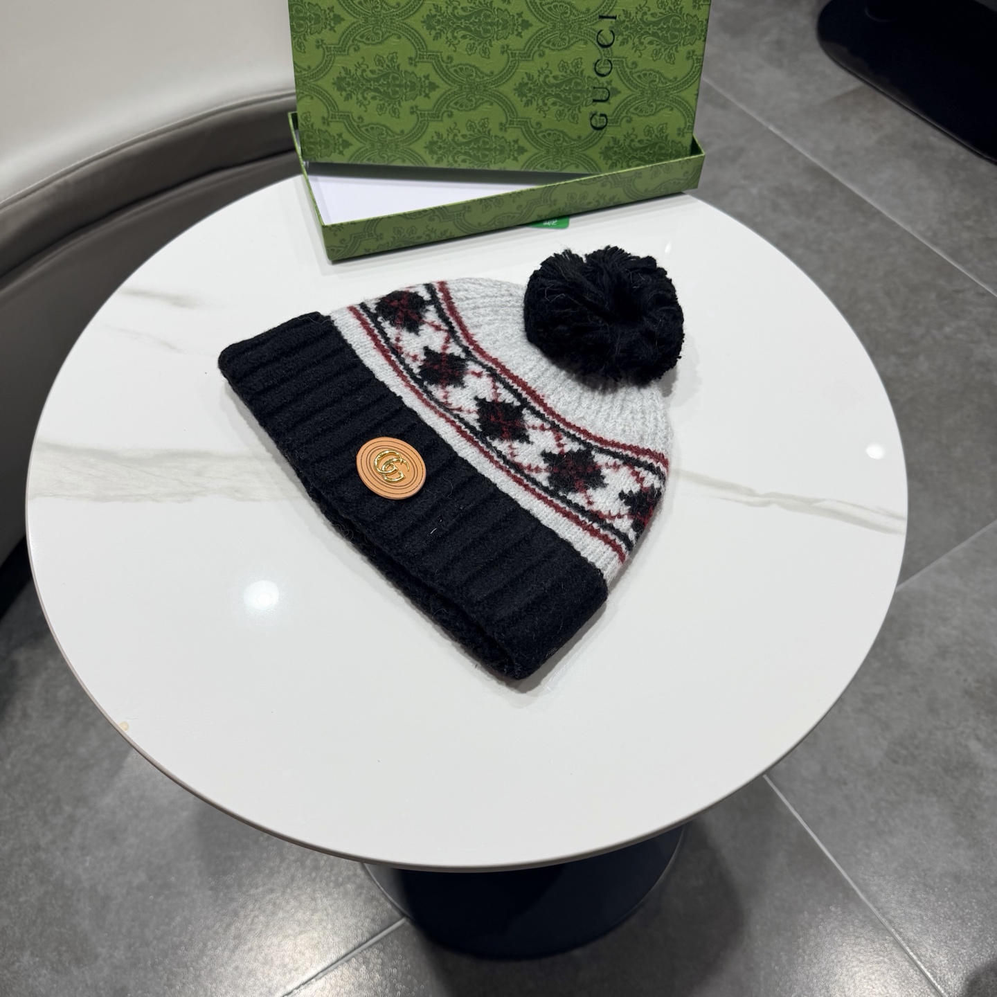 Gucci古奇毛线帽子女冬季羊毛混纺针织帽毛球保暖显脸小宽松冷帽