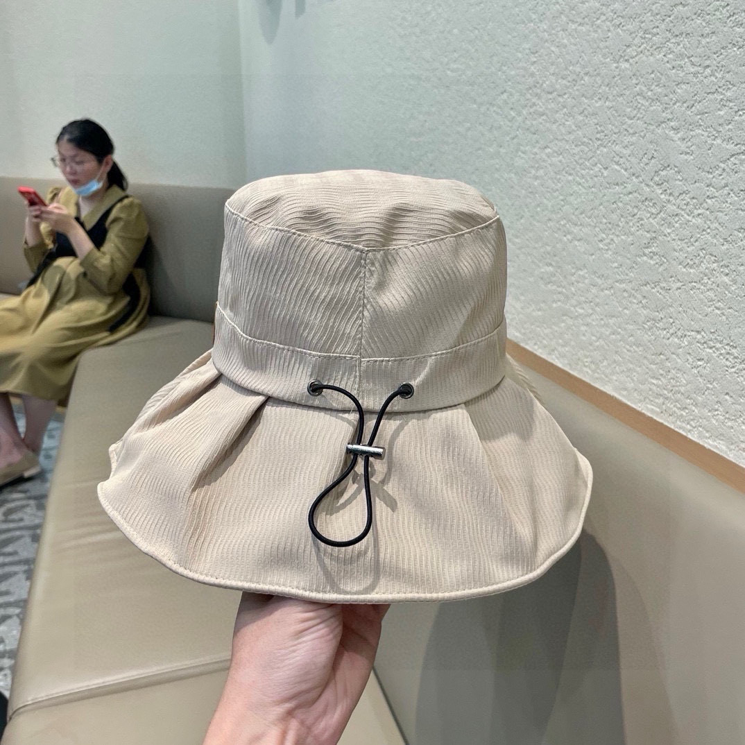 Burberry（巴宝莉）2024新款防晒帽防紫外线夏季遮脸海边太阳帽女士小标渔夫帽