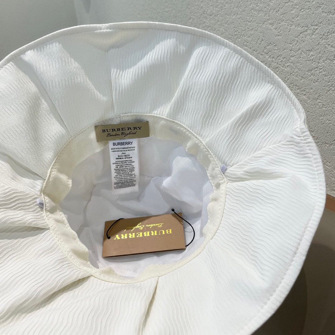 Burberry（巴宝莉）2024新款防晒帽防紫外线夏季遮脸海边太阳帽女士小标渔夫帽