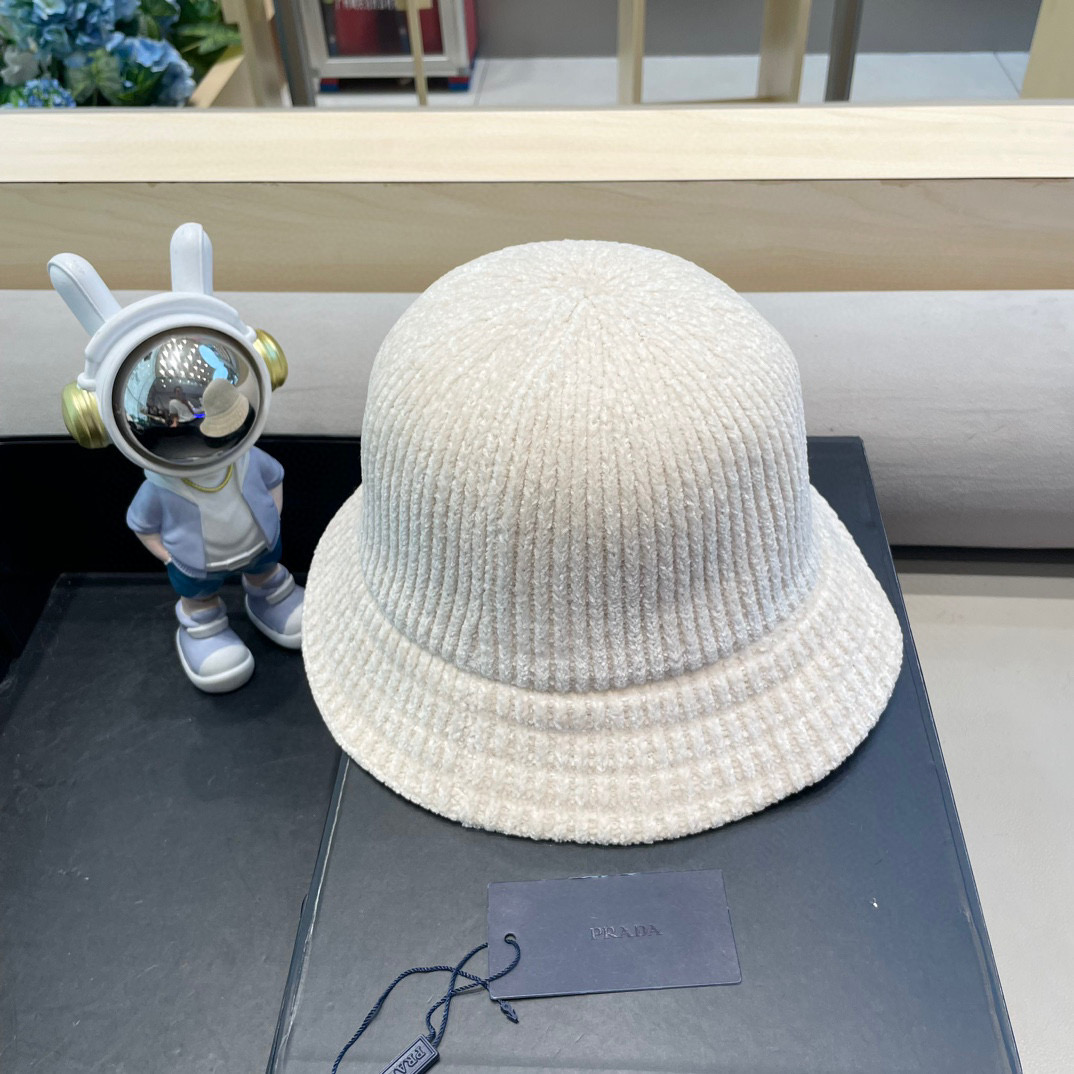 普拉达Prada纯色针织雪尼尔渔夫帽女大檐秋冬百搭休闲韩版显脸小网红水桶盆帽