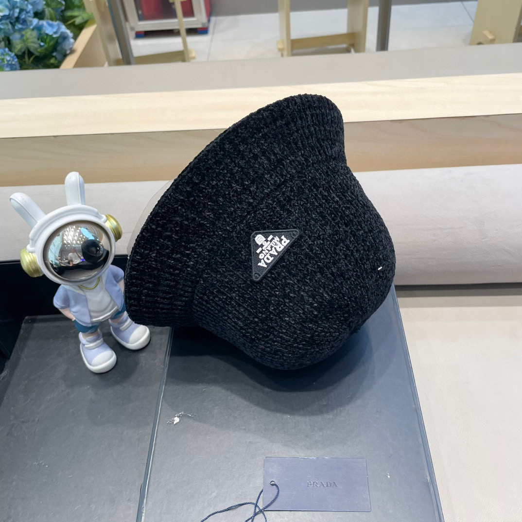 普拉达Prada纯色针织雪尼尔渔夫帽女大檐秋冬百搭休闲韩版显脸小网红水桶盆帽