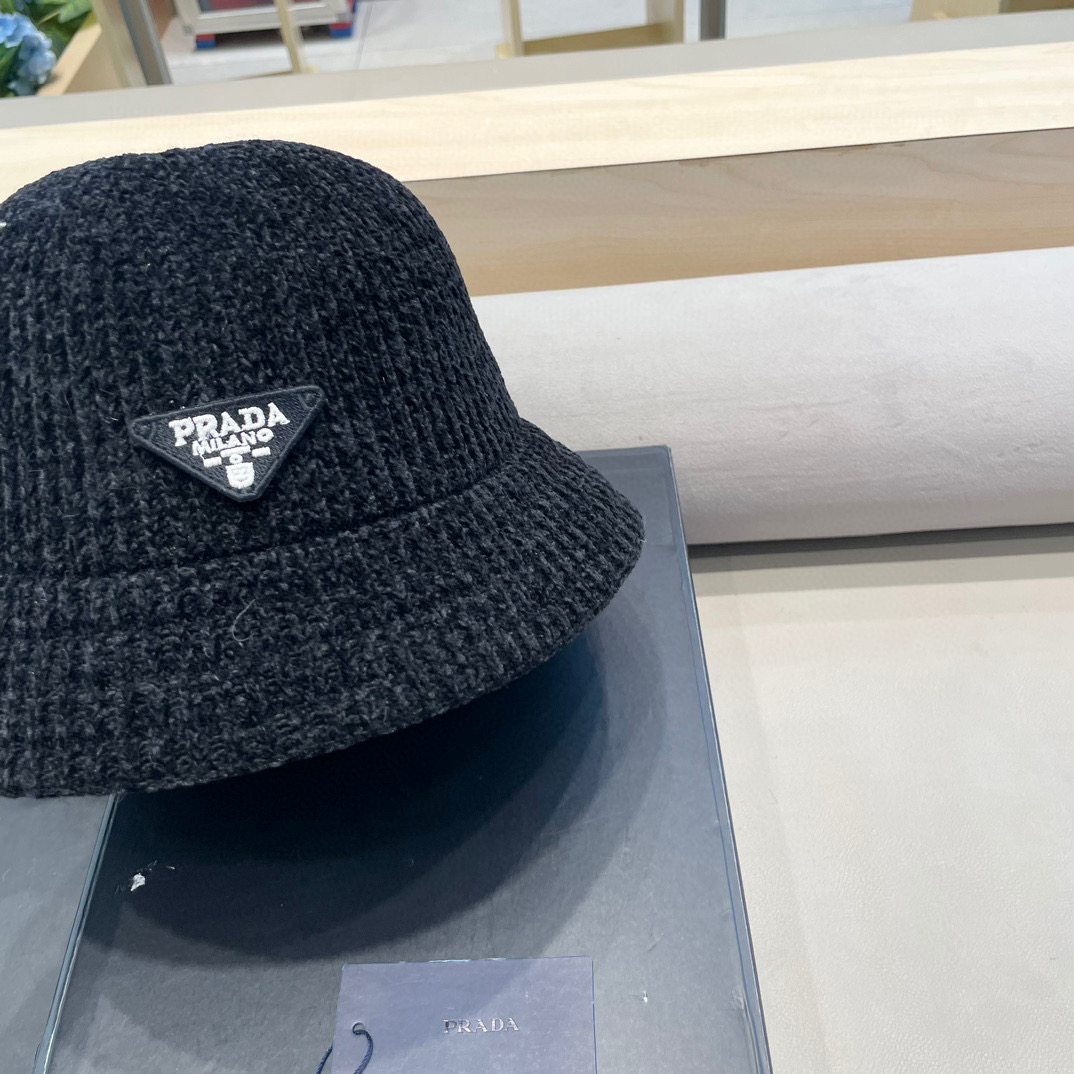 普拉达Prada纯色针织雪尼尔渔夫帽女大檐秋冬百搭休闲韩版显脸小网红水桶盆帽