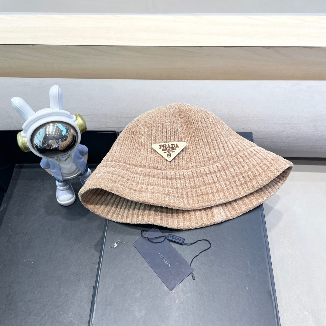 NO:704022,Prada Prada solid color knitted chenille bucket hat for women with large brim, autumn and winter, all-match casual, Korean version, small internet celebrity, bucket hat, bucket hat, bucket hat, baseball cap, knitted hat, hat, prada, prada, espadrilles, hats19860909普拉达Prada纯色针织雪尼尔渔夫帽女大檐秋冬百搭休闲韩版显脸小网红水桶盆帽帽子渔夫帽棒球帽针织帽,帽子,prada,prada,espadrilles,hats,hat