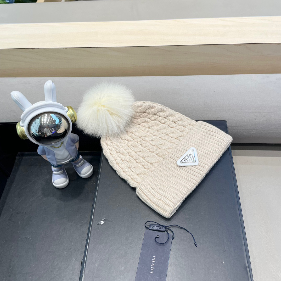 普拉达Prada韩版秋冬新款兔毛针织麻花纹毛线帽真狐狸毛球针织帽保暖百搭潮