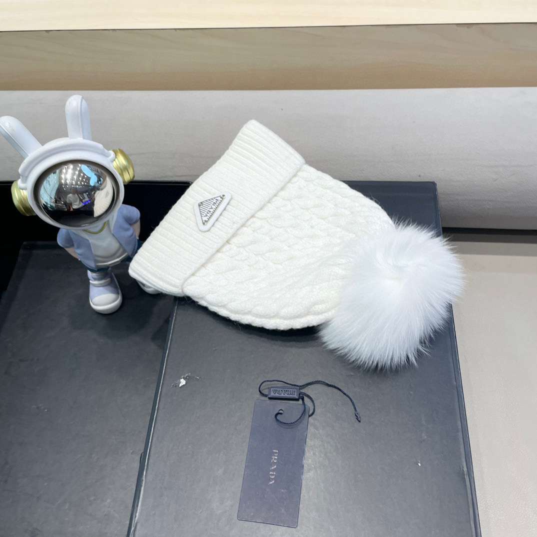 普拉达Prada韩版秋冬新款兔毛针织麻花纹毛线帽真狐狸毛球针织帽保暖百搭潮