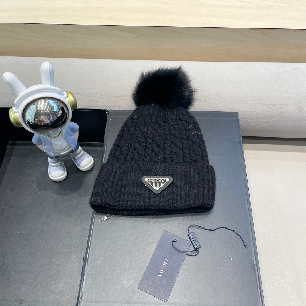 NO:704024,Prada Prada Korean style autumn and winter new rabbit fur knitted hemp pattern beanie real fox fur ball knitted hat warm and versatile trendy hat fisherman hat baseball cap knitted hat, hat, prada, prada, espadrilles, hats19860909普拉达Prada韩版秋冬新款兔毛针织麻花纹毛线帽真狐狸毛球针织帽保暖百搭潮帽子渔夫帽棒球帽针织帽,帽子,prada,prada,espadrilles,hats,hat