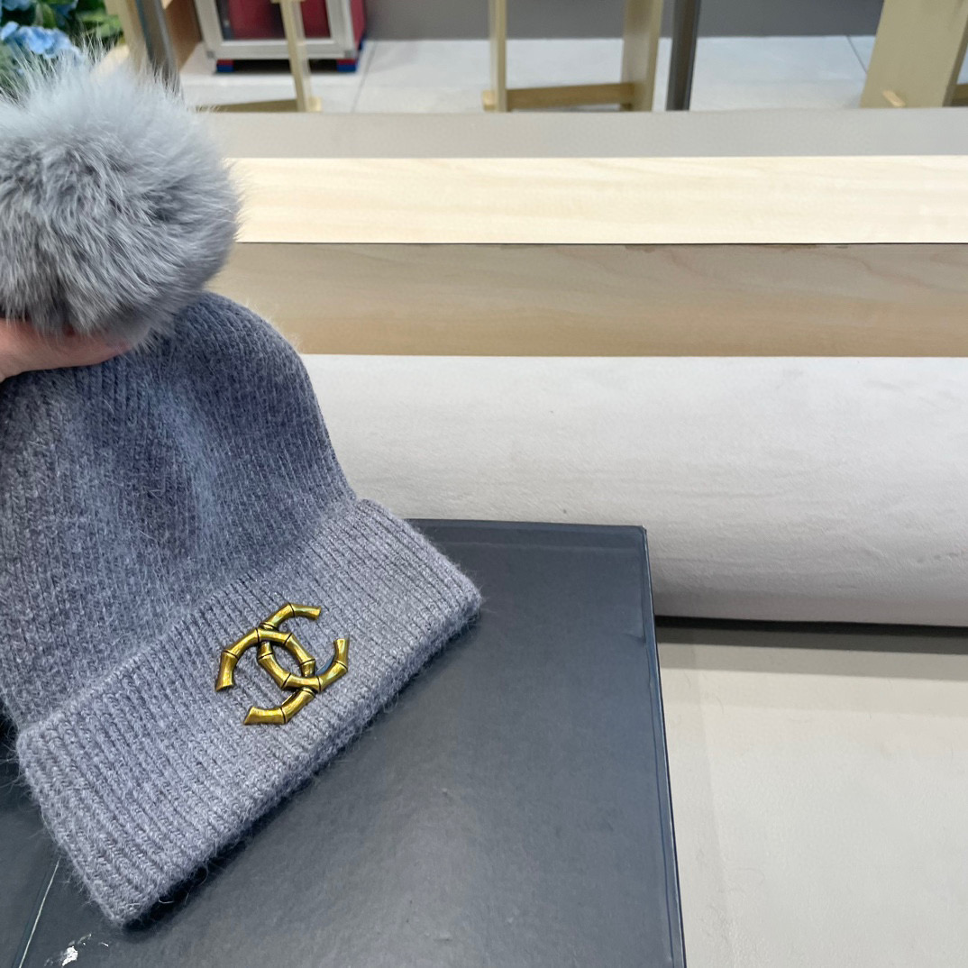 Chanel官网品质香奈儿%70羊毛+%30兔毛秋冬网红时尚博主推荐款毛线帽，小红书爆款，手感超柔软舒适的针织线帽，弹性