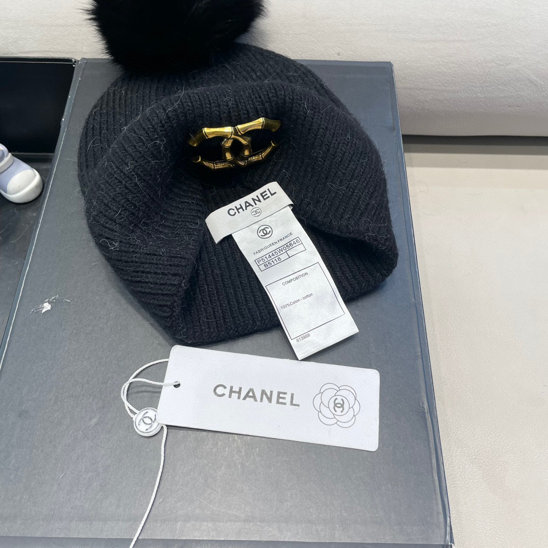Chanel官网品质香奈儿%70羊毛+%30兔毛秋冬网红时尚博主推荐款毛线帽，小红书爆款，手感超柔软舒适的针织线帽，弹性