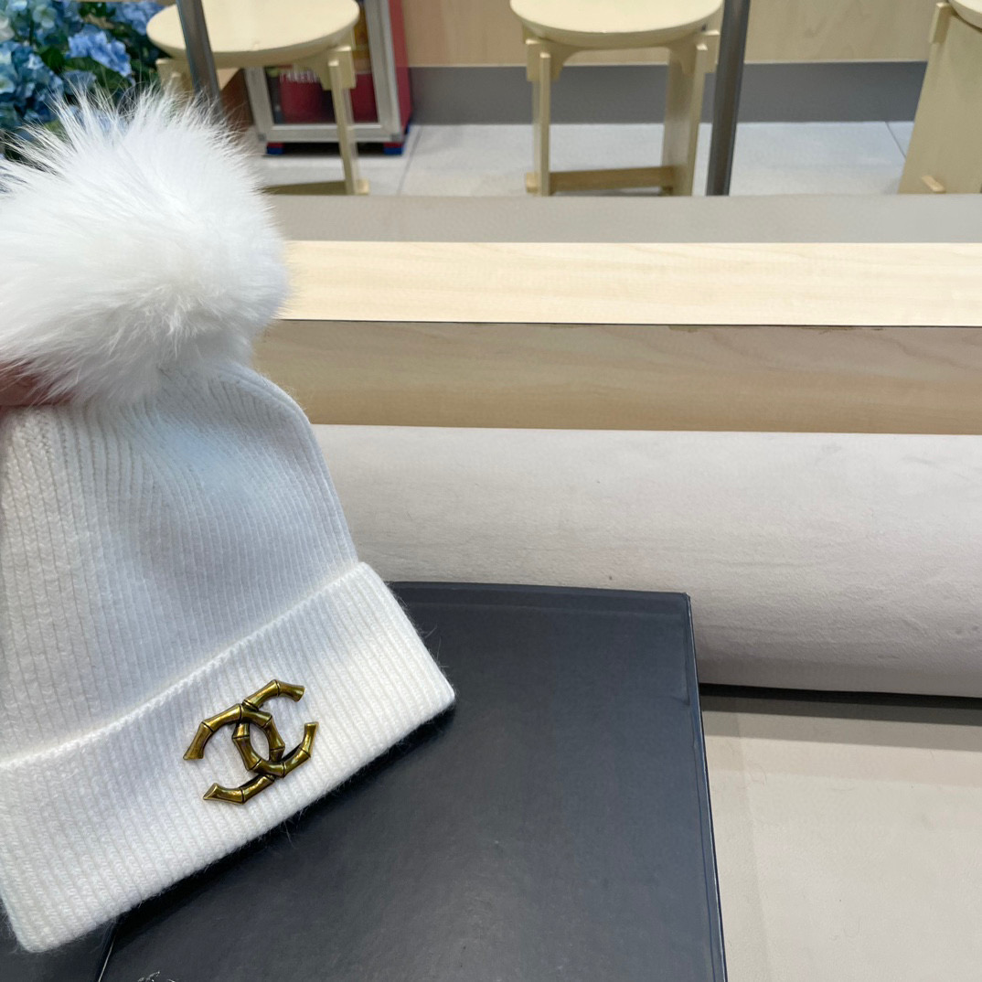 Chanel官网品质香奈儿%70羊毛+%30兔毛秋冬网红时尚博主推荐款毛线帽，小红书爆款，手感超柔软舒适的针织线帽，弹性