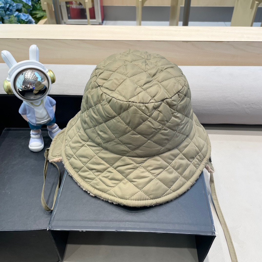 moncler羽绒棉新款羊羔绒渔夫帽女秋冬保暖护耳帽时尚百搭素颜遮脸帽
