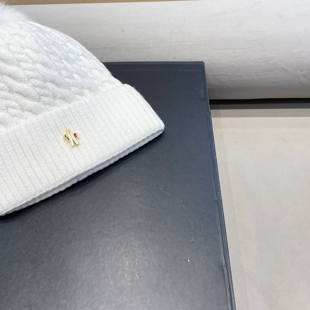 moncler加绒毛线帽女款冬季保暖加厚百搭冷帽防风麻花针织帽护耳学生帽子
