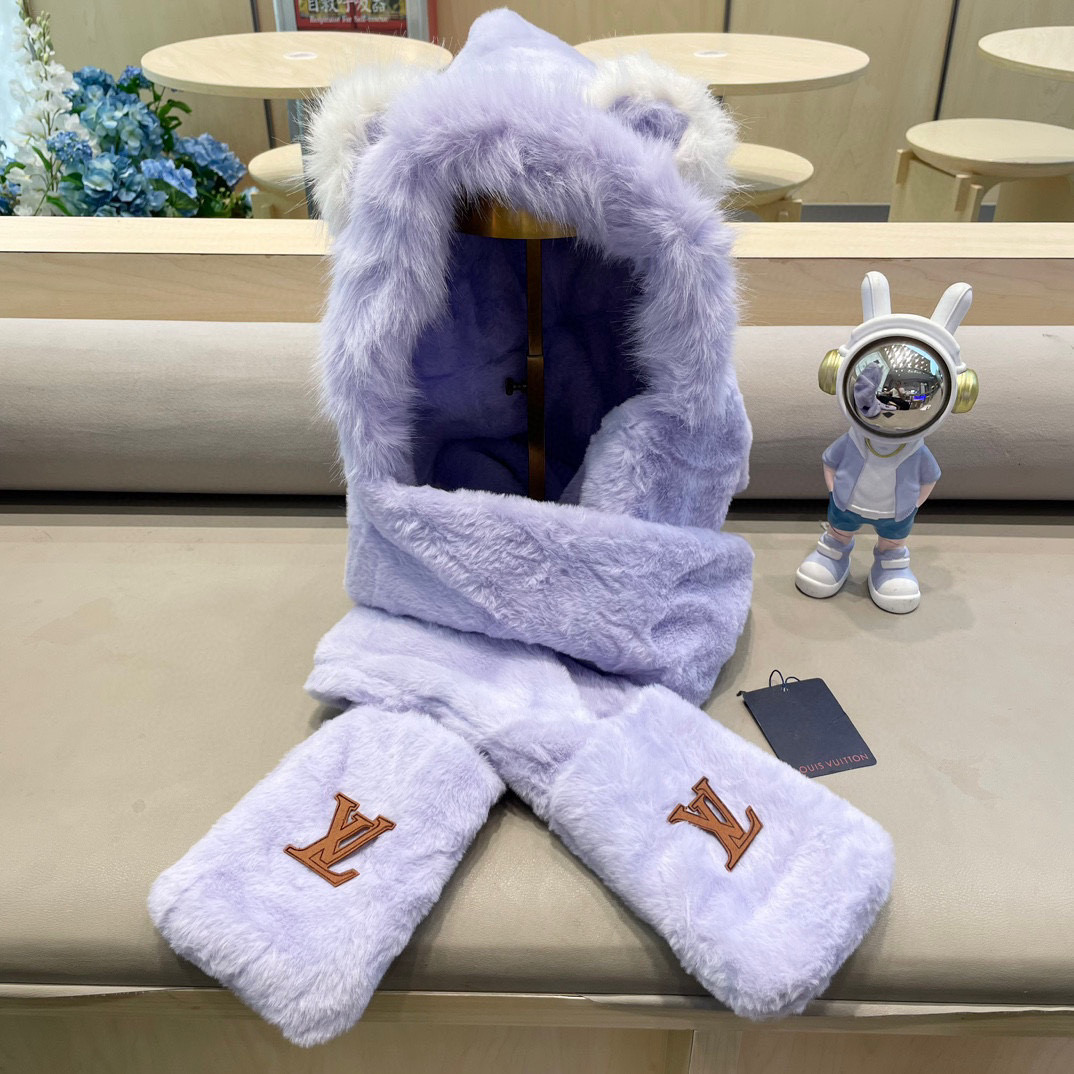 NO:605022,LV Louis Vuitton autumn and winter new women's plush hat, gloves and scarf one-piece three-piece set winter cycling windproof warm hat hat fisherman hat baseball cap knitted hat, hat, louis vuitton, louis vuitton, espadrilles, gloves, hats19860909lv路易威登秋冬季新款女毛绒帽子手套围巾一体三件套冬天骑车防风保暖帽帽子渔夫帽棒球帽针织帽,帽子,louis vuitton,louis vuitton,espadrilles,gloves,hats,hat