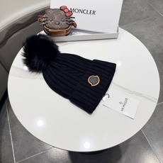 高版本!!! 蒙口MONCLER高品质狐狸毛球针织兔羊毛毛线帽 超经典不过时的一款秋冬冷帽🥶 懂货的小姐姐必入款,帽型质 高版本!!! 蒙口MONCLER高品质狐狸毛球针织兔羊毛毛线帽 超经典不过时的一款秋冬冷帽🥶 懂货的小姐姐必入款,帽型质