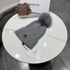 高版本!!! 蒙口MONCLER高品质狐狸毛球针织兔羊毛毛线帽 超经典不过时的一款秋冬冷帽🥶 懂货的小姐姐必入款,帽型质 高版本!!! 蒙口MONCLER高品质狐狸毛球针织兔羊毛毛线帽 超经典不过时的一款秋冬冷帽🥶 懂货的小姐姐必入款,帽型质
