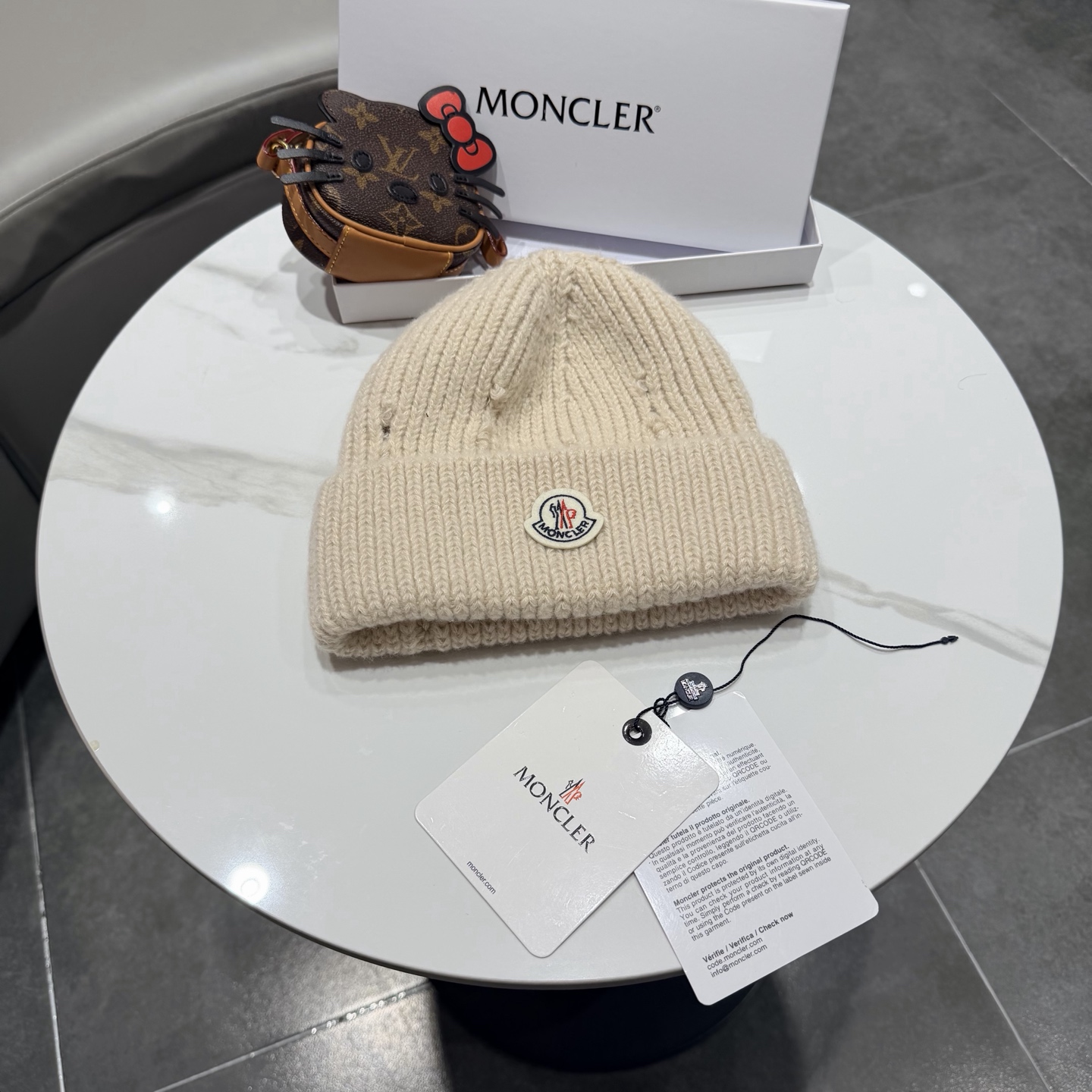 NO:604693,New Meng Mouth Beanie Hat, running style hat, fisherman hat, baseball cap, knitted hat, hat, Moncler, espadrilles, hats19860909蒙口新款毛线帽 跑量款帽子渔夫帽棒球帽针织帽,帽子,Moncler,espadrilles,hats,hat