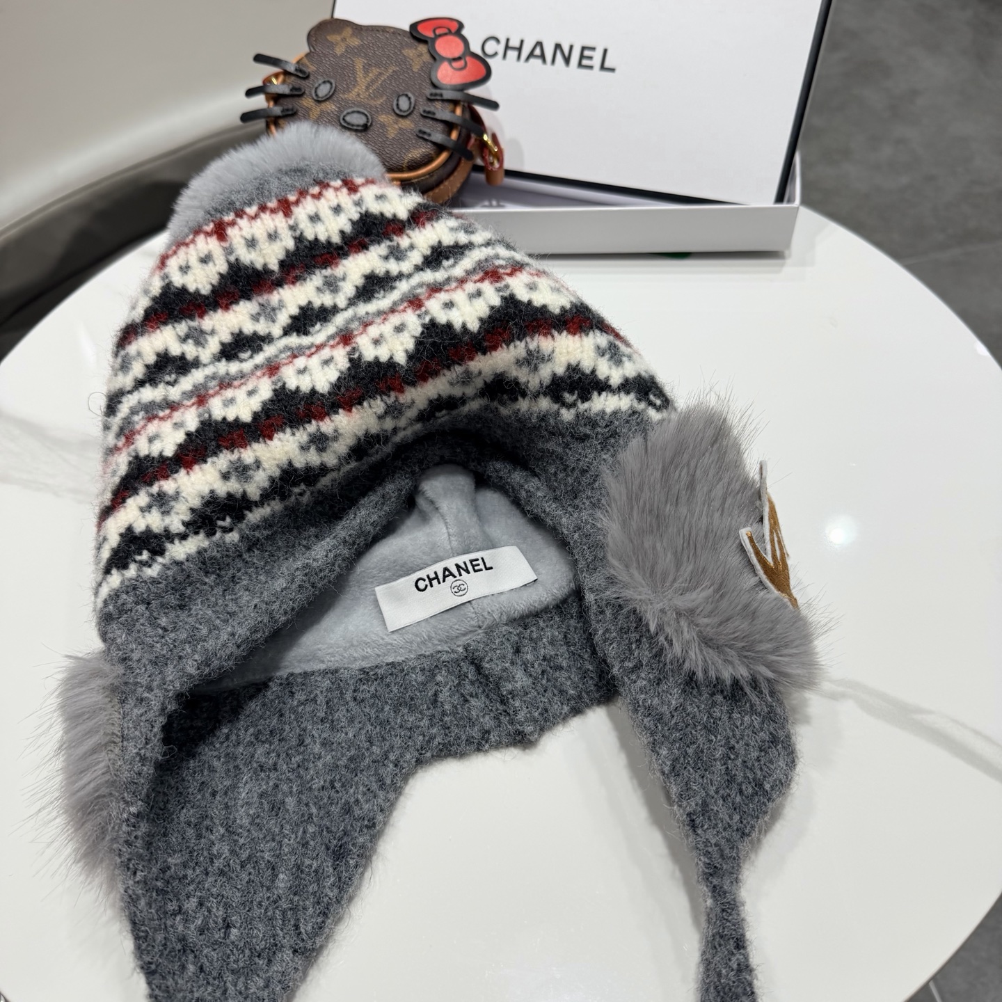 Chanel香奈儿冬季欧美大头围针织毛线帽加绒保暖护耳套头帽子女户外防寒雷锋帽