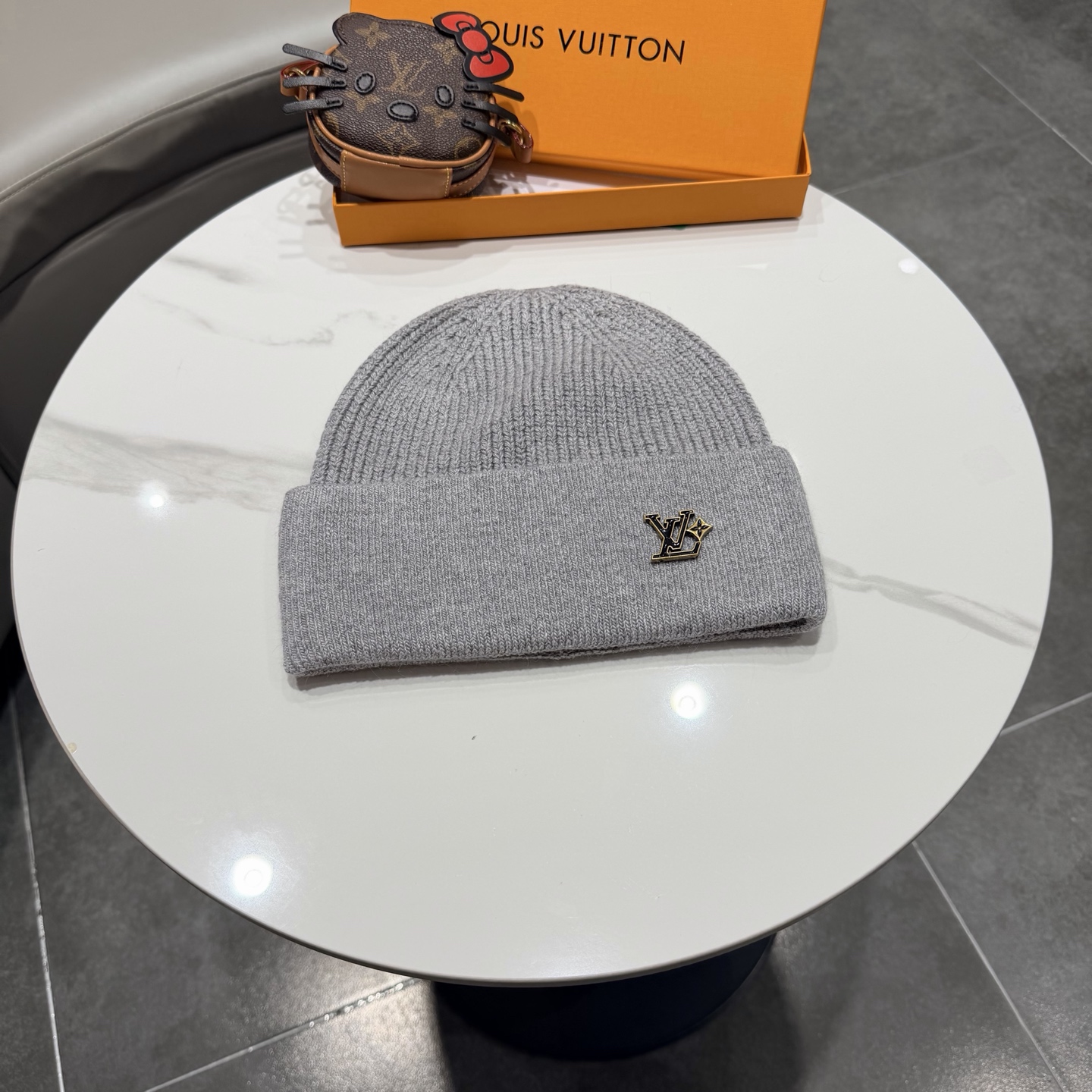 NO:604671,High quality, LOUIS VUITTON official best-selling style, wool and rabbit fur knitted beanie, fashionable, good quality, high-end, super soft!  It’s super hot and has great texture. It’s great to match when out on the street!  Fashion trends!  A must-have item for autumn and winter, get it now!  Hat bucket hat baseball cap knitted hat,hat,louis vuitton,louis vuitton,espadrilles,hats19860909高品质, 路易威登LOUIS VUITTON官方热卖爆款,羊毛兔毛针织毛线帽,时尚好品质高端大气,超柔软！超火爆质感很赞,出街超好搭配！时尚潮流！秋冬必备单品,快快入手哦！帽子渔夫帽棒球帽针织帽,帽子,louis vuitton,louis vuitton,espadrilles,hats,hat