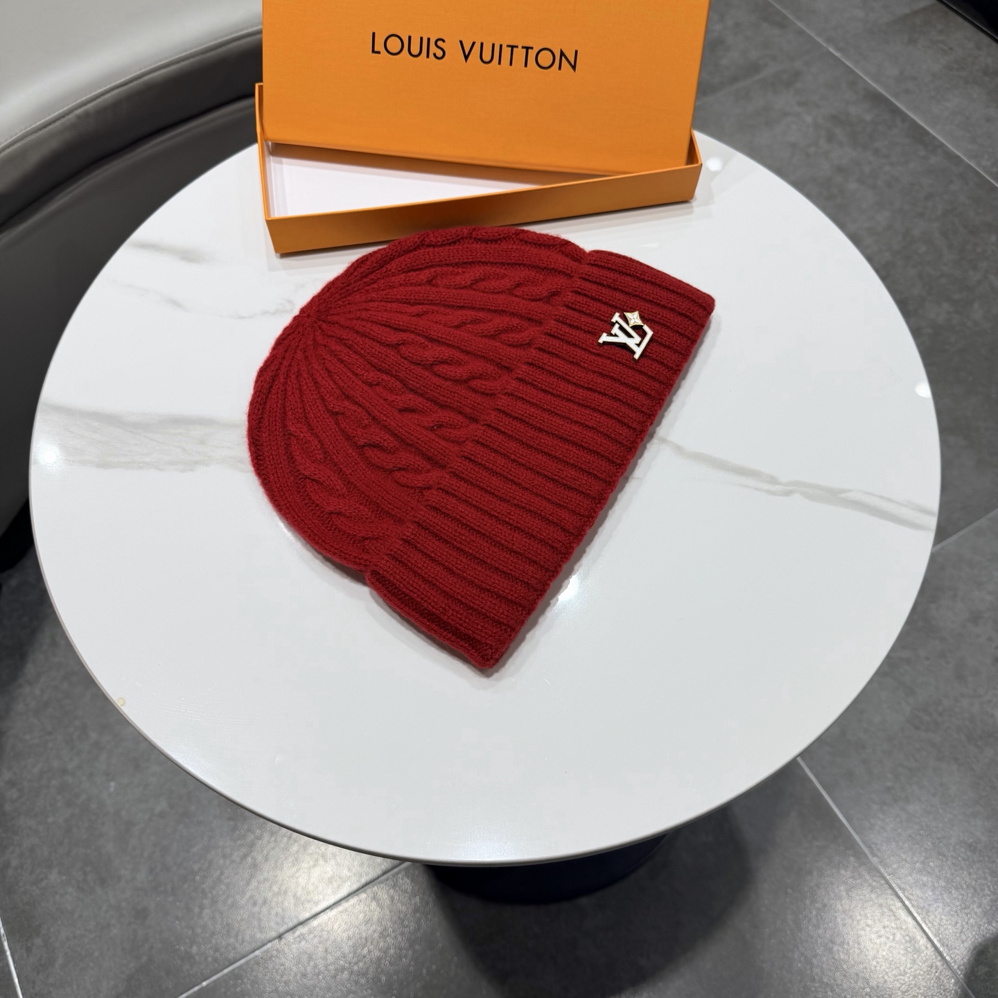 LV路易威登 秋冬新款针织%100羊毛面料帽，保暖毛线帽，