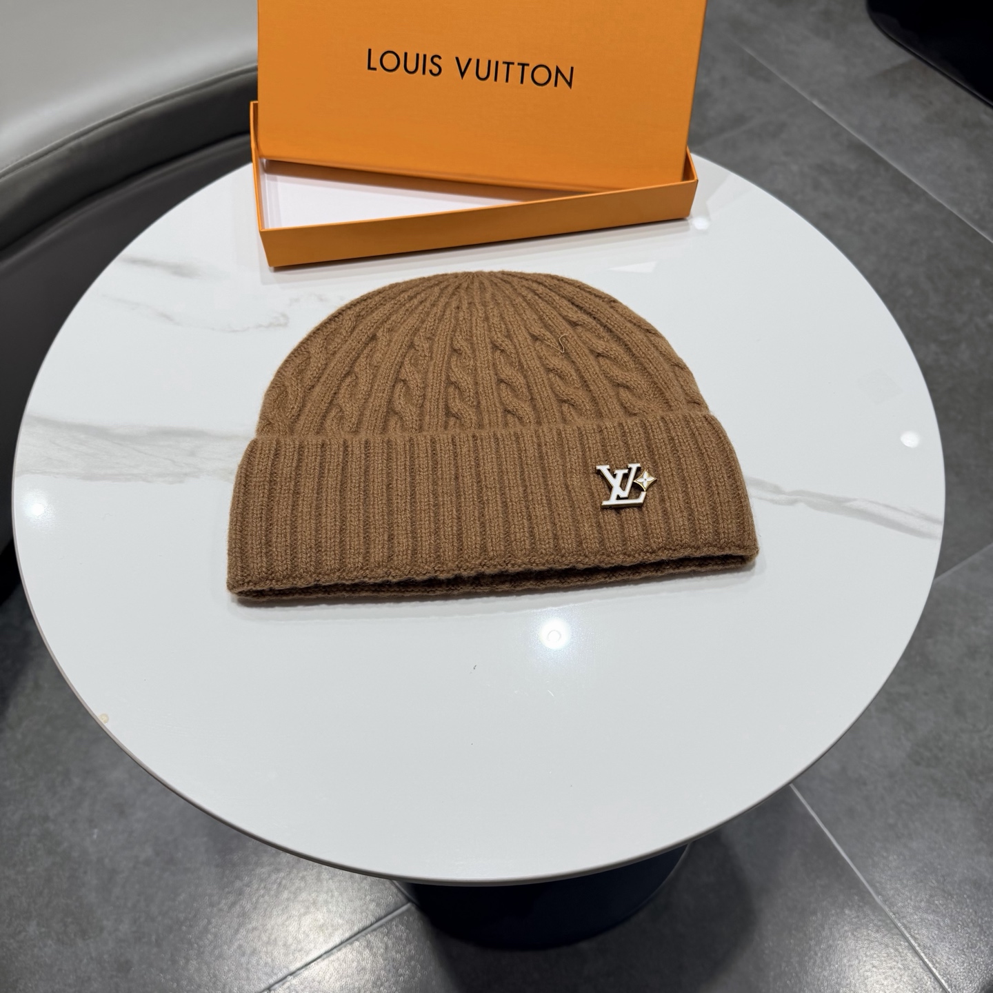 LV路易威登 秋冬新款针织%100羊毛面料帽，保暖毛线帽，
