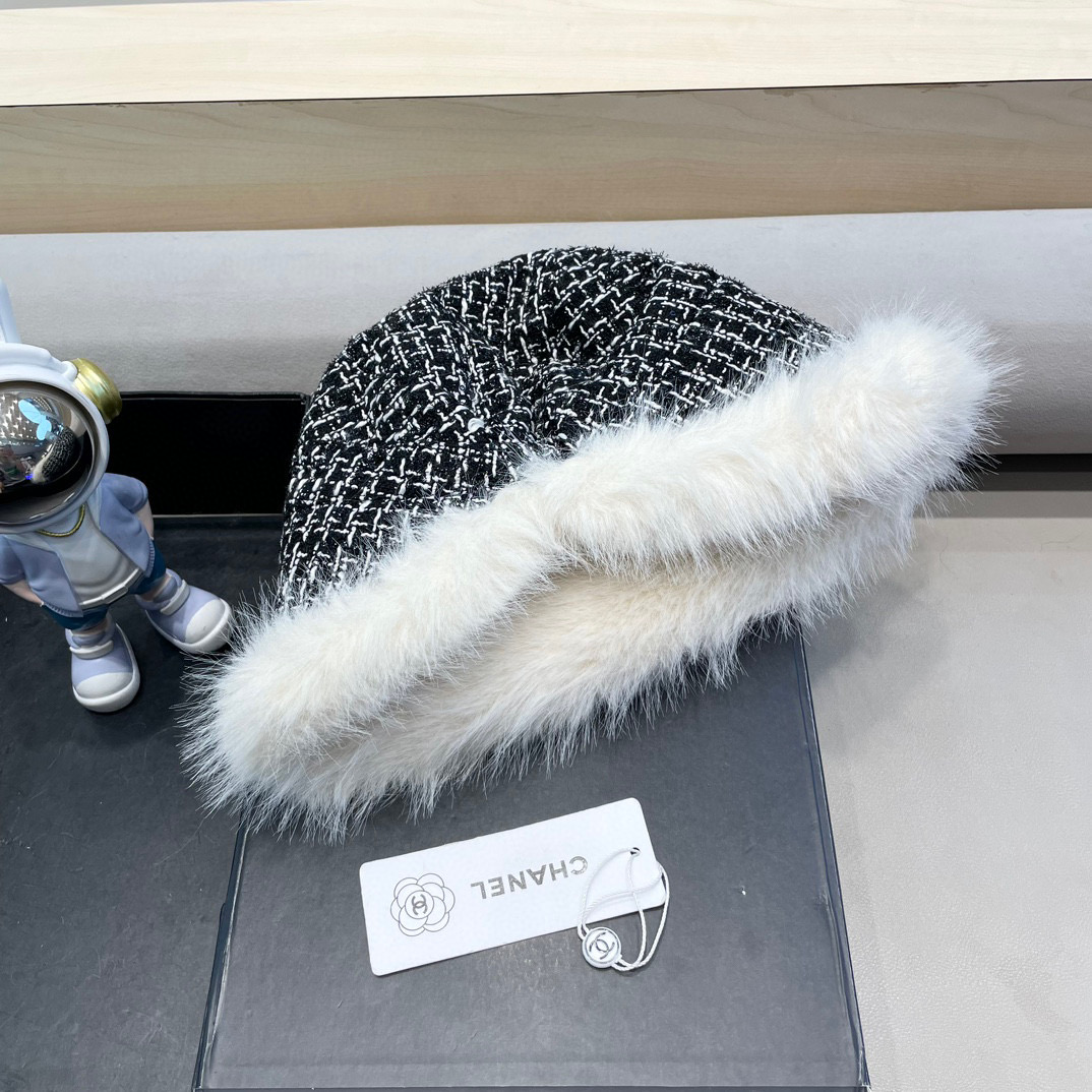 Chanel新款秋冬季软糯糯毛绒渔夫帽子女佩戴舒适亲肤保暖韩版时尚休闲风