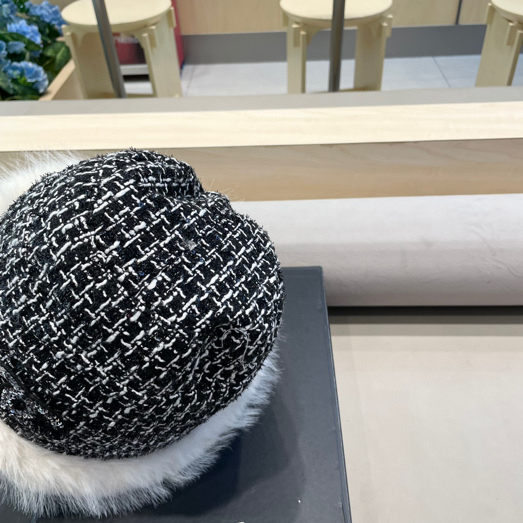 Chanel新款秋冬季软糯糯毛绒渔夫帽子女佩戴舒适亲肤保暖韩版时尚休闲风