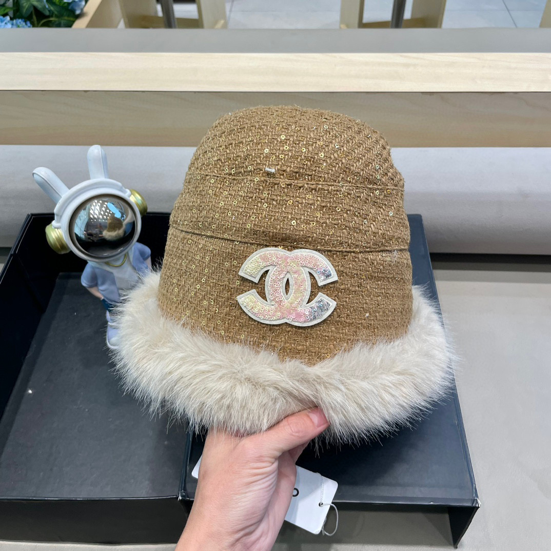 Chanel新款秋冬季软糯糯毛绒渔夫帽子女佩戴舒适亲肤保暖韩版时尚休闲风