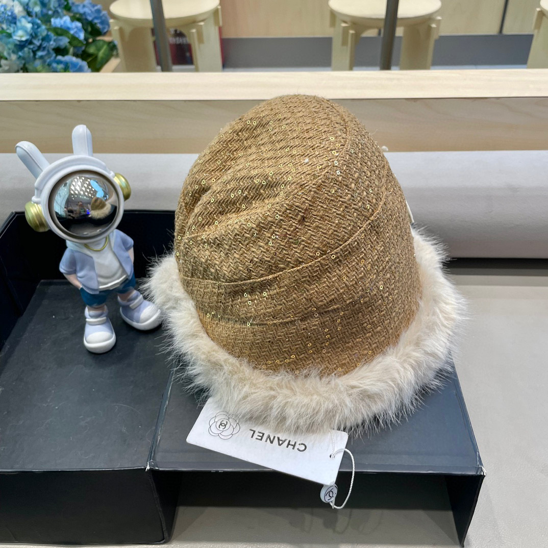 Chanel新款秋冬季软糯糯毛绒渔夫帽子女佩戴舒适亲肤保暖韩版时尚休闲风