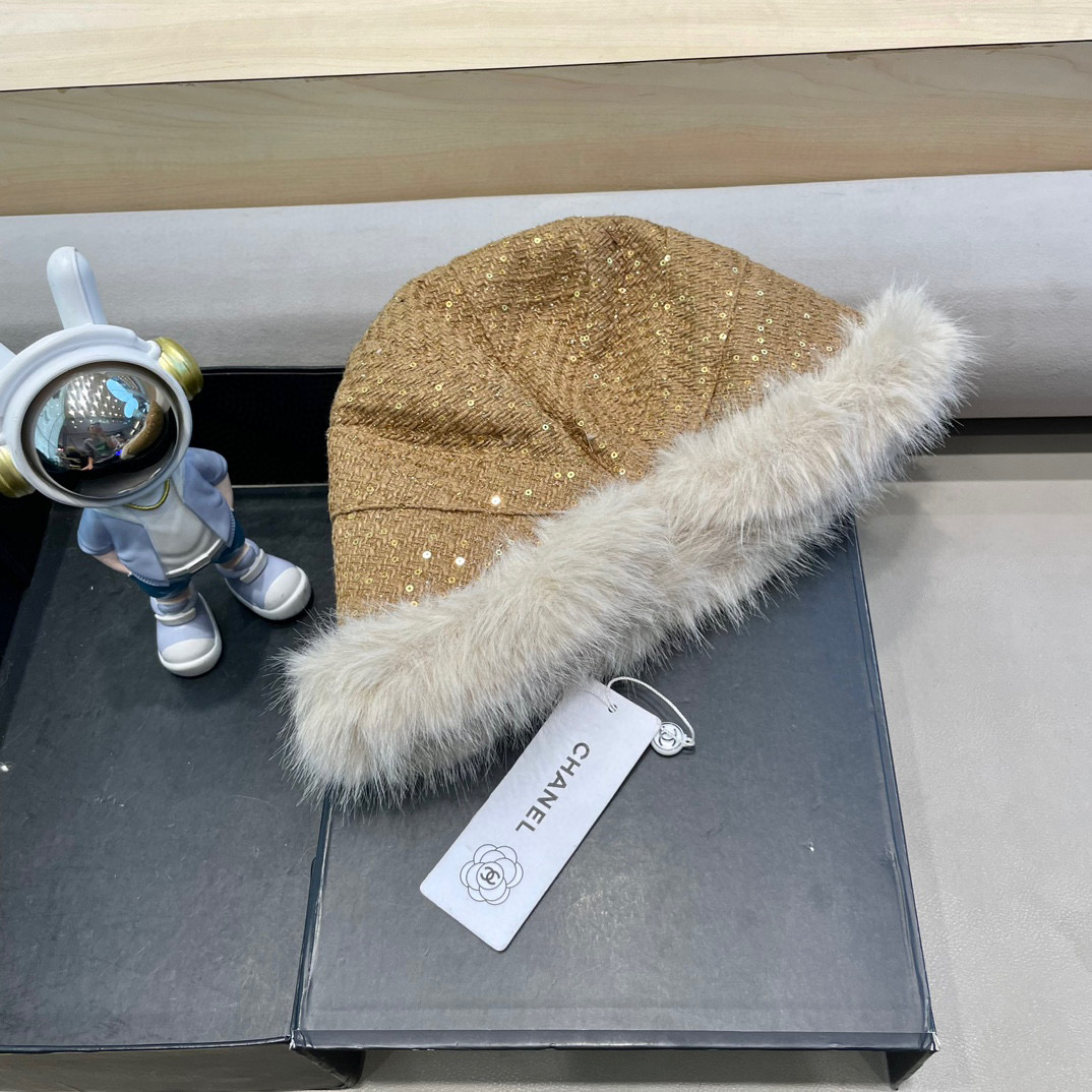 Chanel新款秋冬季软糯糯毛绒渔夫帽子女佩戴舒适亲肤保暖韩版时尚休闲风