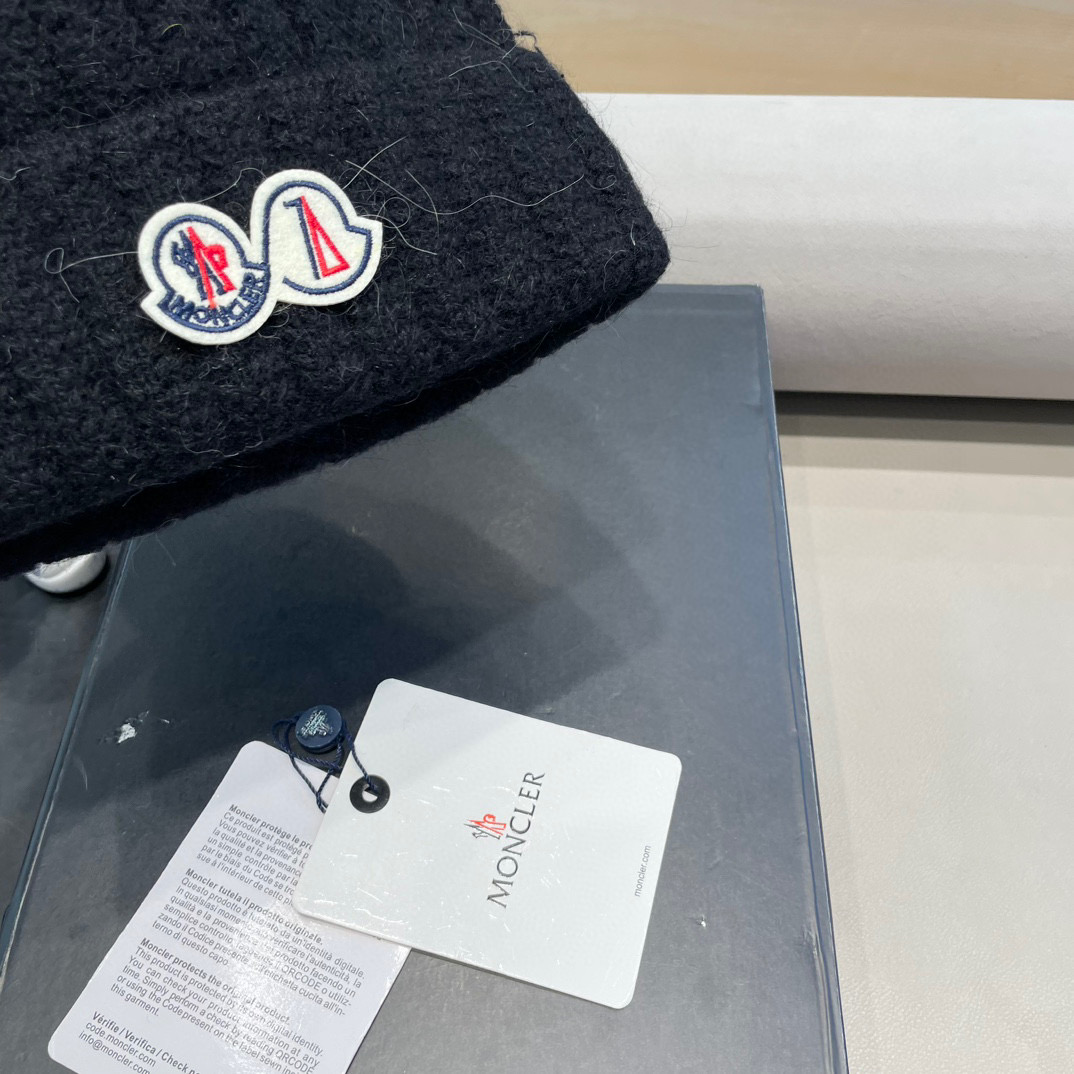 moncler加绒毛线帽女款冬季保暖加厚百搭冷帽防风麻花针织帽护耳学生帽子