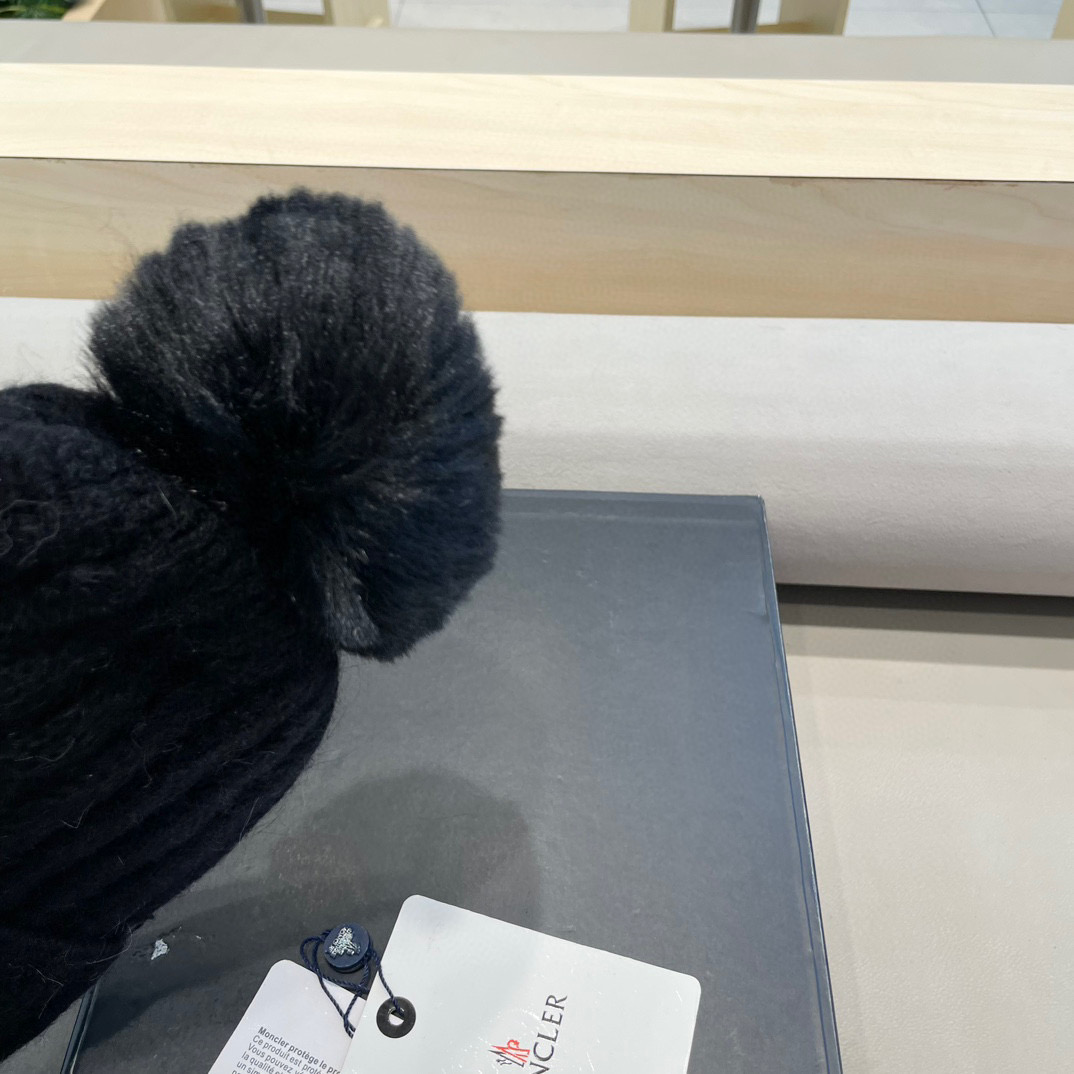 moncler加绒毛线帽女款冬季保暖加厚百搭冷帽防风麻花针织帽护耳学生帽子