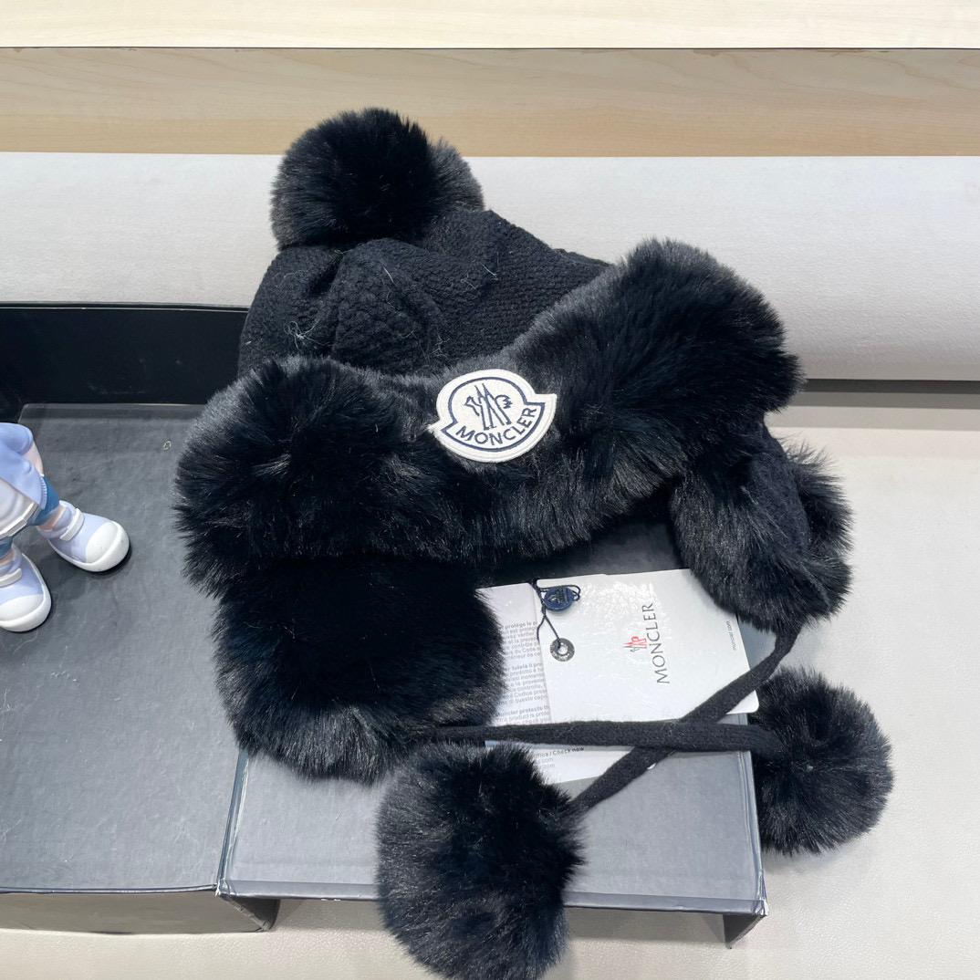 MONCLER蒙口2026新款加厚毛绒雷锋帽女冬季保暖骑车防寒保暖蒙古帽防冻针织帽