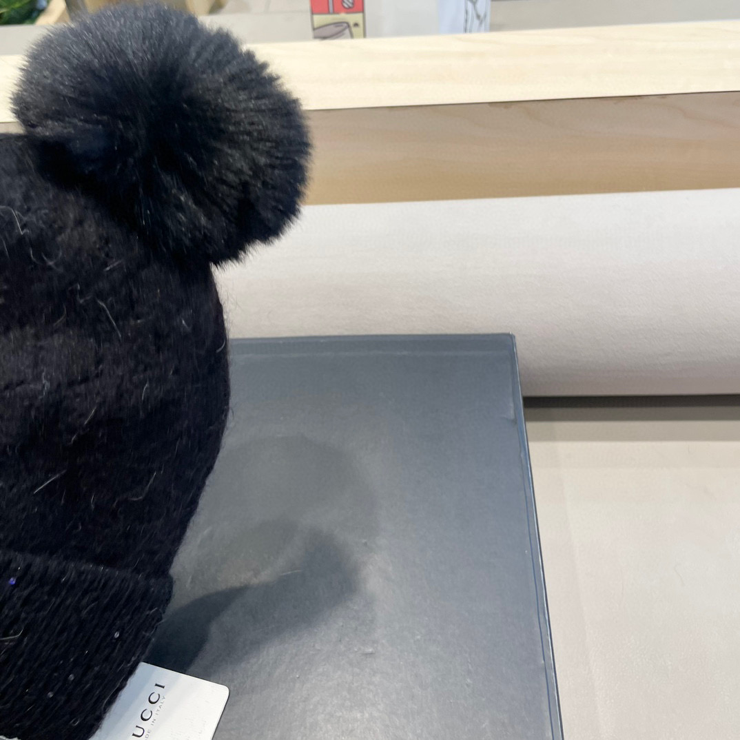 古奇GUCCI毛球毛线帽秋冬季加绒加厚韩版针织女百搭保暖套头护耳帽子