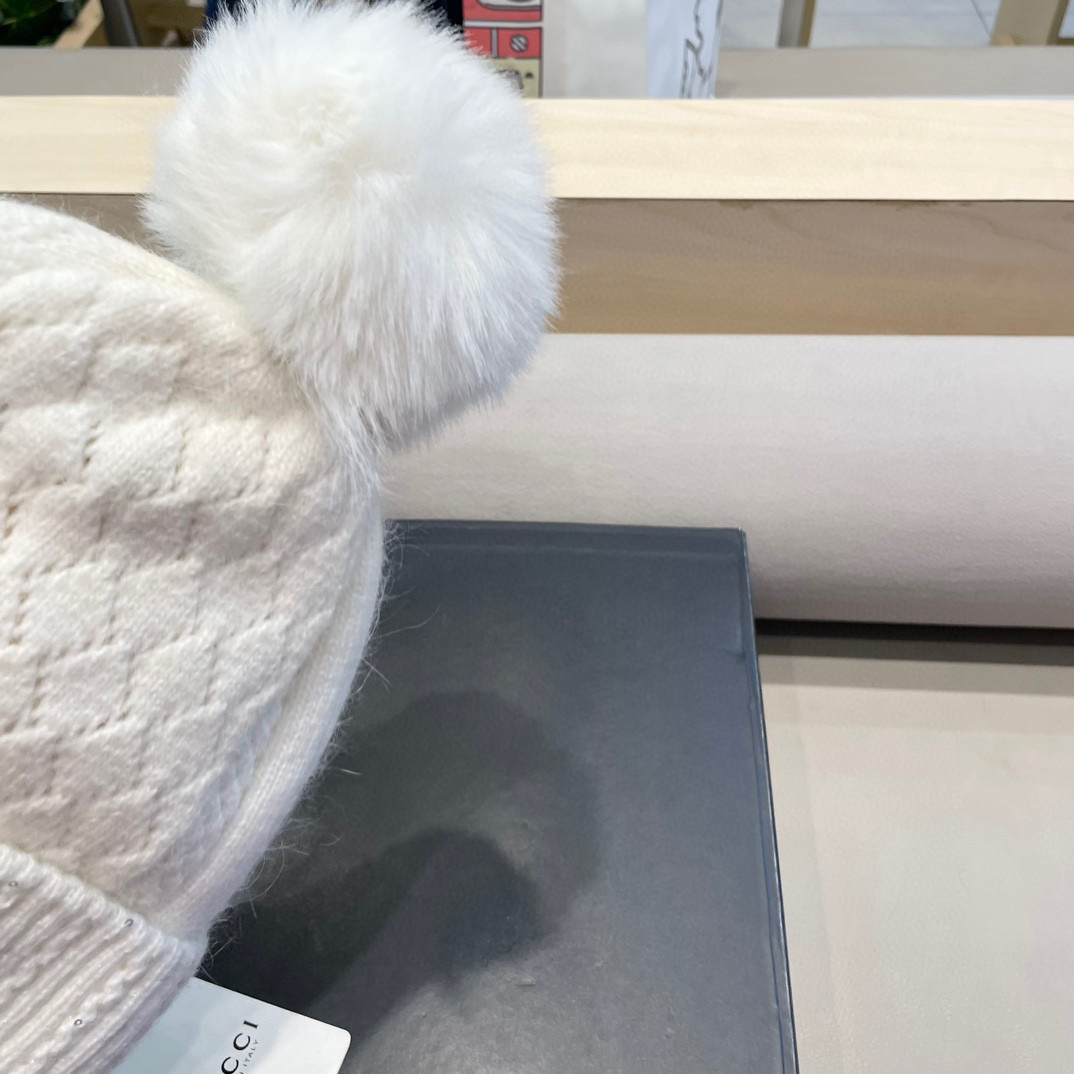 古奇GUCCI毛球毛线帽秋冬季加绒加厚韩版针织女百搭保暖套头护耳帽子