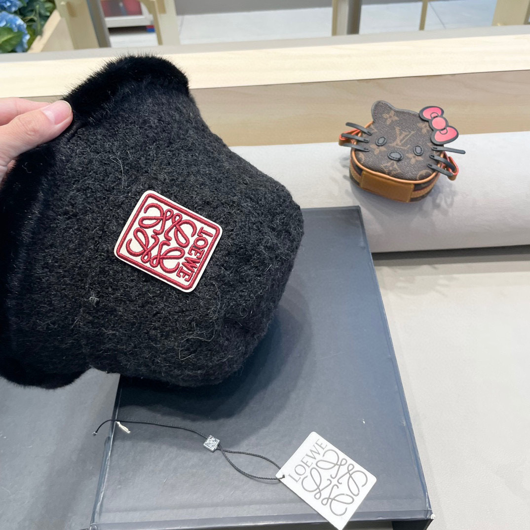 罗意威loewe秋冬渔夫帽女韩版毛边设计加厚保暖盆帽出游素颜显脸小百搭水桶帽