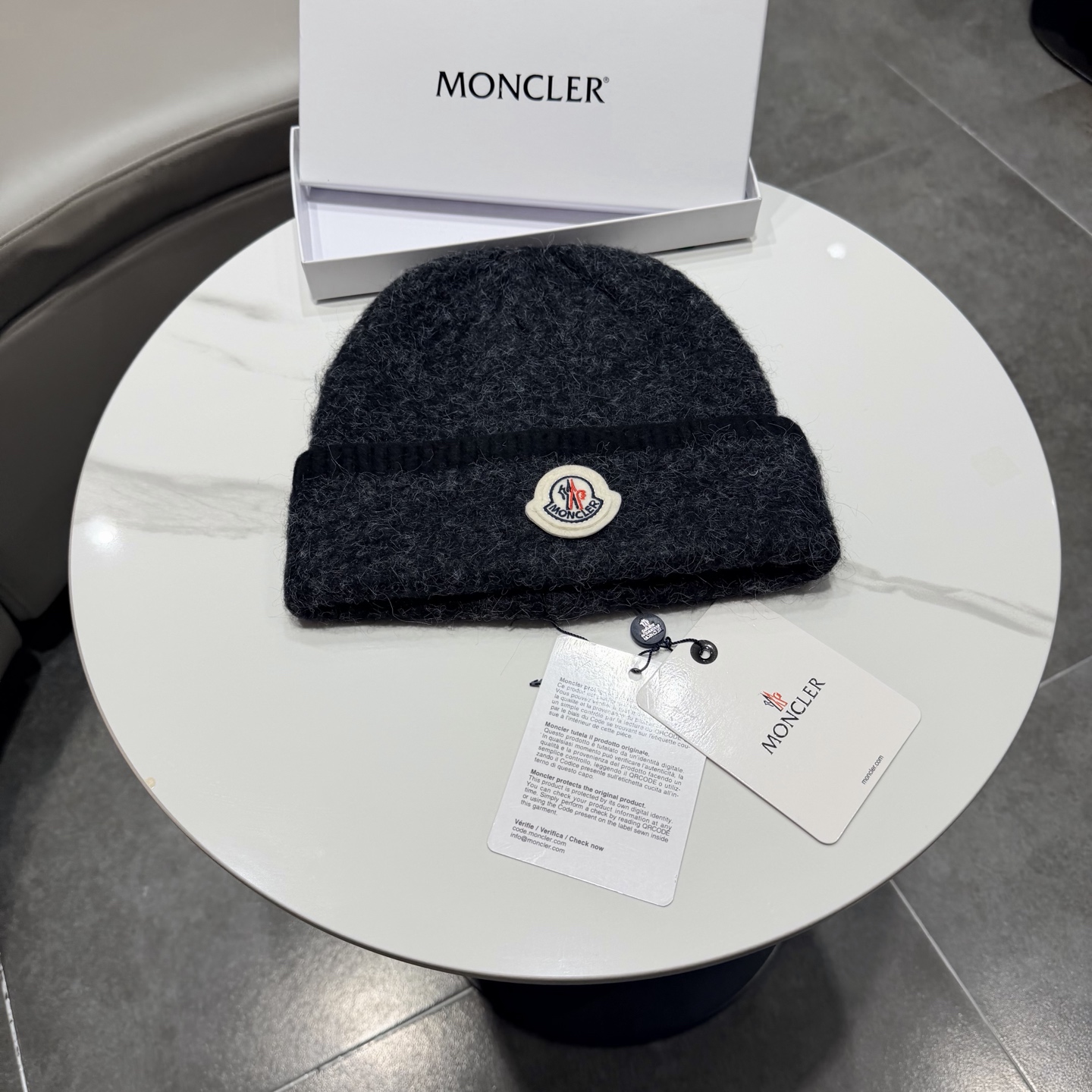 NO:643401,Mouth-mouthed woolen hat, classic versatile hat, fisherman hat, baseball cap, knitted hat, hat, Moncler, espadrilles, hats19860909蒙口毛线帽,经典百搭款帽子渔夫帽棒球帽针织帽,帽子,Moncler,espadrilles,hats,hat