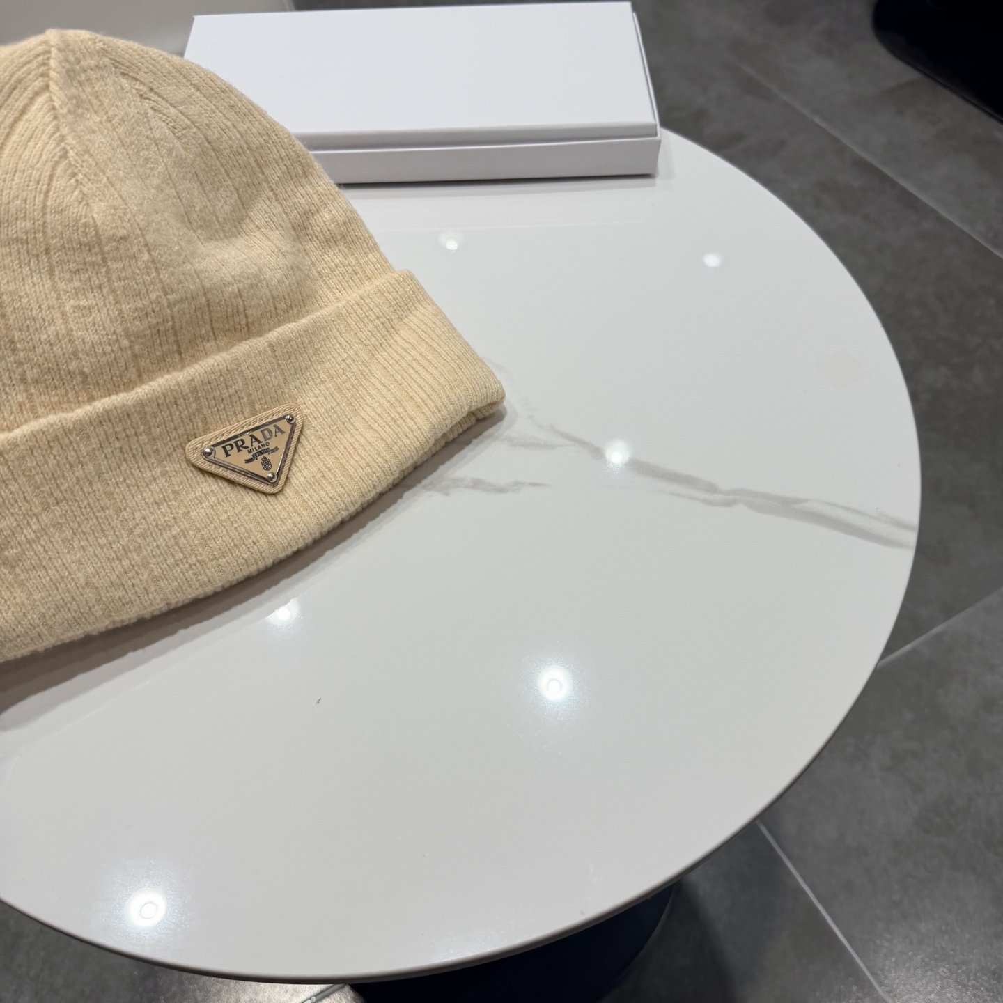 普拉达新款针织毛线帽