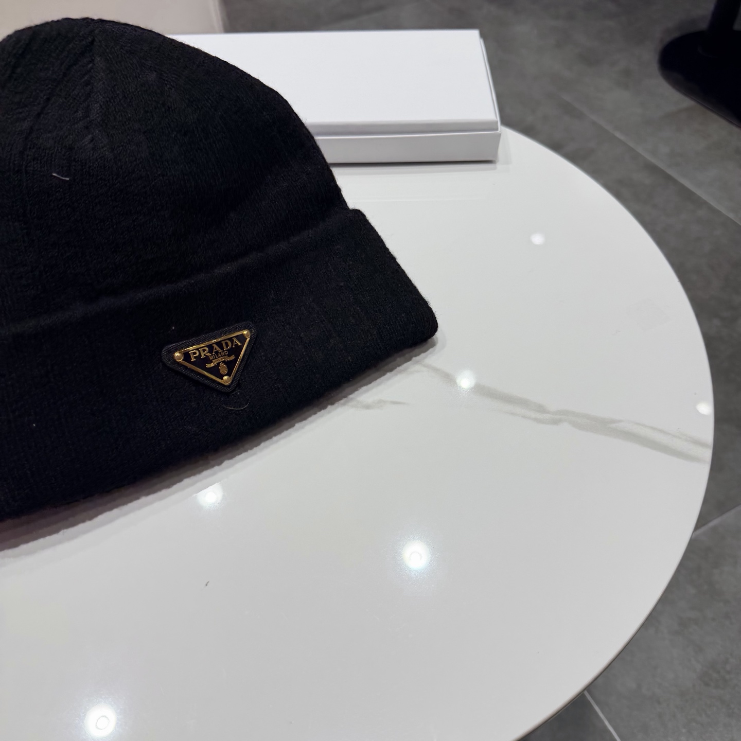 普拉达新款针织毛线帽