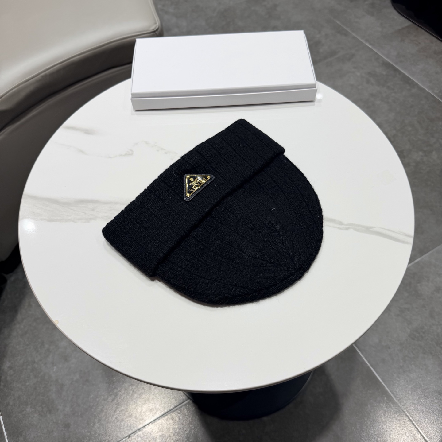普拉达新款针织毛线帽
