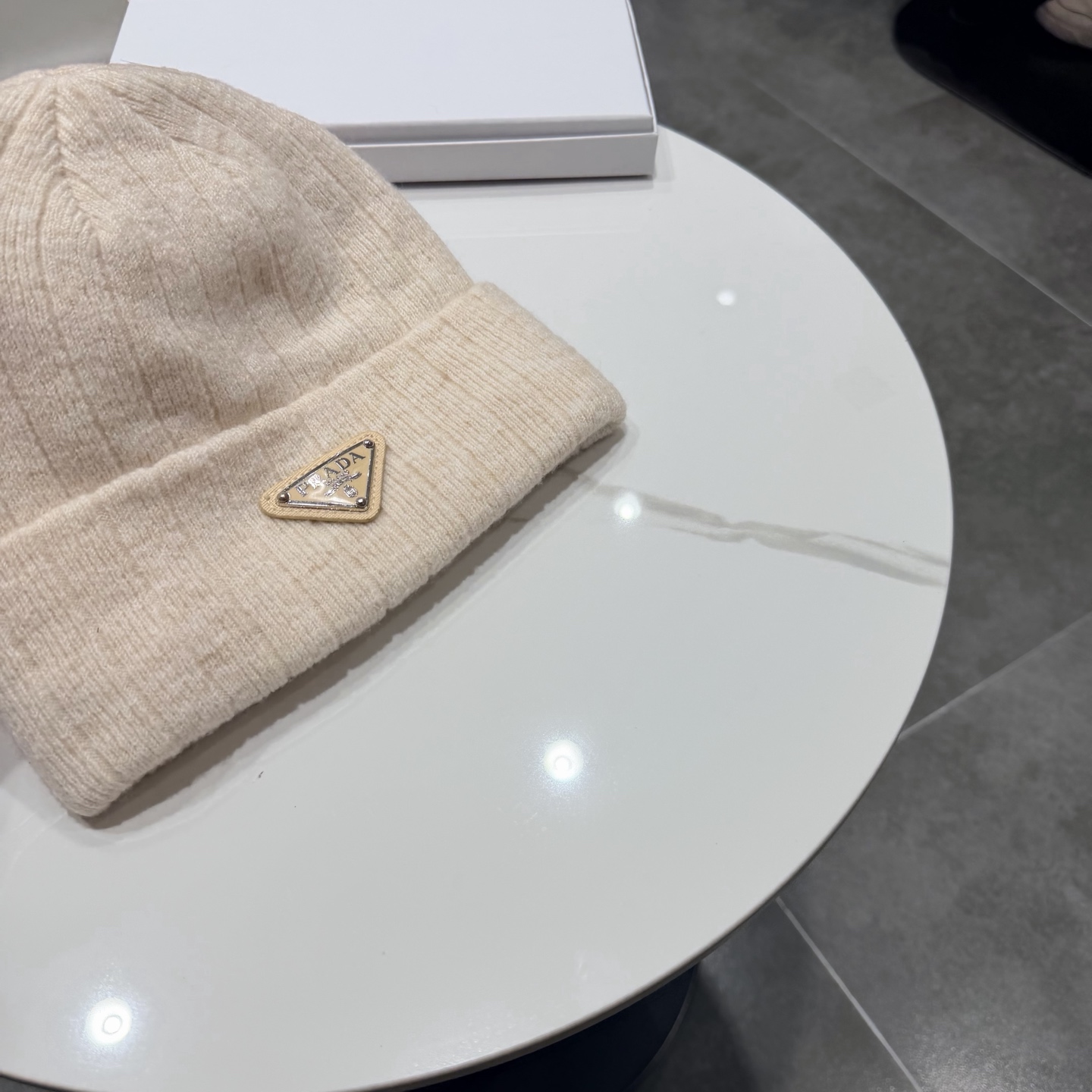 普拉达新款针织毛线帽