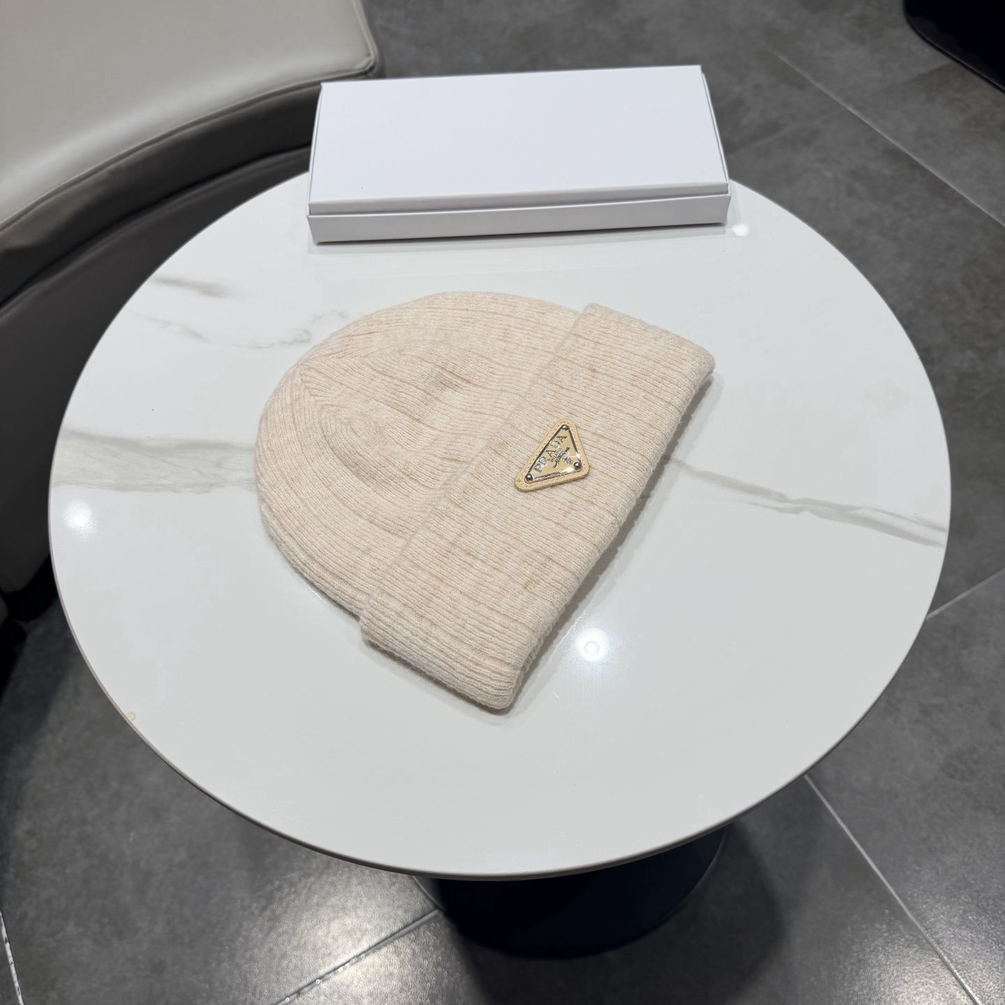 普拉达新款针织毛线帽