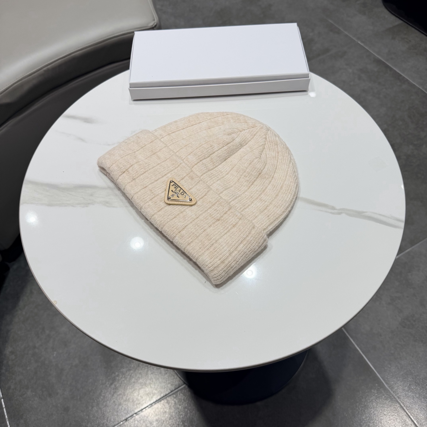普拉达新款针织毛线帽