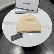 CHANEL香奈儿 新款针织羊毛毛线帽, 高品质定制羊毛,简约帅气新标志,男女同款 超酷时尚街头风! 材质:70%羊毛+ CHANEL香奈儿 新款针织羊毛毛线帽, 高品质定制羊毛,简约帅气新标志,男女同款 超酷时尚街头风! 材质:70%羊毛+